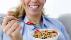 Navigating Mealtimes: How Long After Dental Implants Can I Eat?