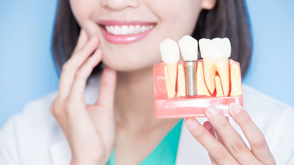 What’s the Wait Time for a Dental Implant After a Tooth Extraction?